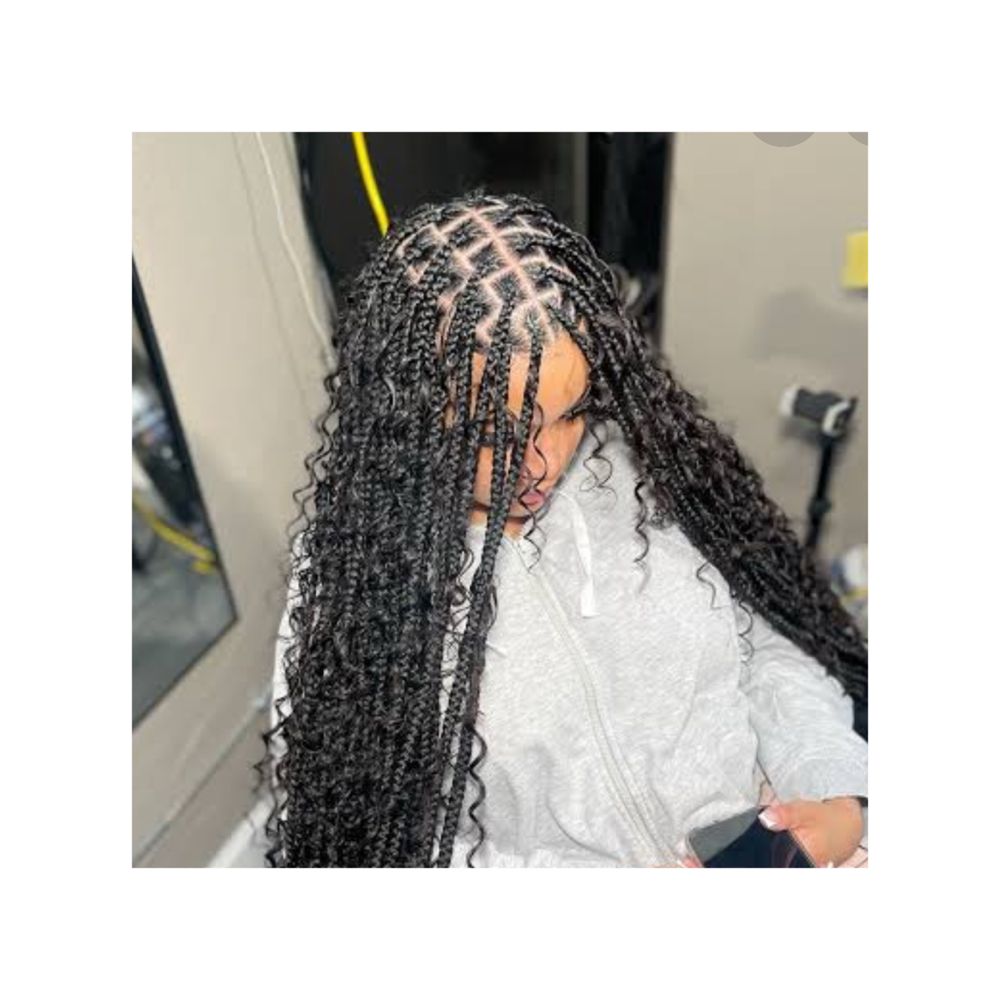 Marcelle Crown Studio — sew-in stylist in Pantego, Texas