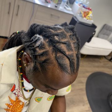 Quick Weave by HAKUNA MATATA BRAIDS in Santa Rosa, California