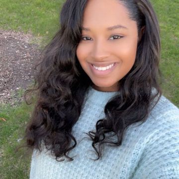 Nadiyah Lewis — sew-in stylist in Aurora, Illinois