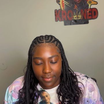 KROWNEDBYKRYS — sew-in stylist in Burleson, Texas