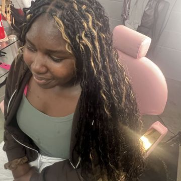Wig Installs by Alluring Divas in Long Beach, California