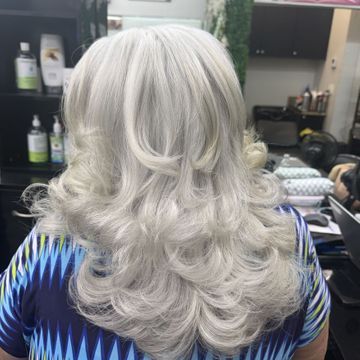 Queen Victoria Beauty Salon — sew-in stylist in Hialeah, Florida