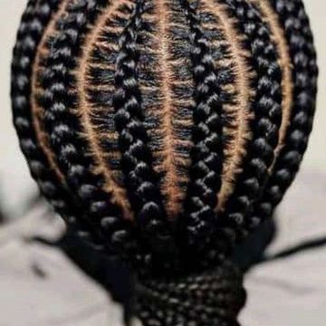 Sew in weave by Mukuwa African Hair Braiding in San Diego, California