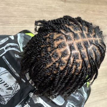Traditional sew in by TwistedTy in Nashville, Tennessee