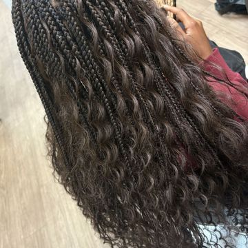 Traditional sew in by TwistedTy in Nashville, Tennessee