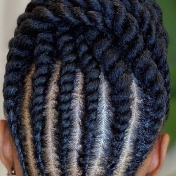 sew in weave by Mawokaessence hair Salon in Jacksonville, Florida