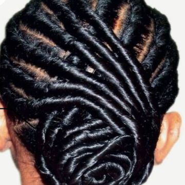 sew in weave by Mawokaessence hair Salon in Jacksonville, Florida