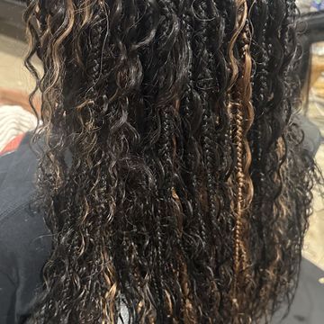 wig install by Beauty by Sid in Chicago, Illinois