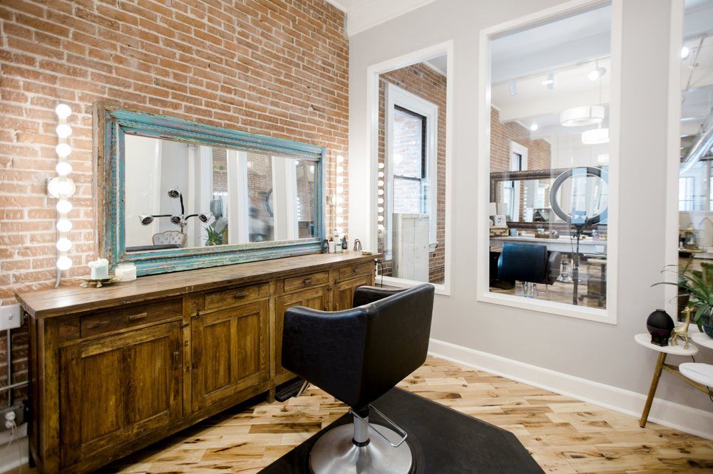 Maxine's Salon De Luxe — sew-in stylist in St. Louis, Missouri