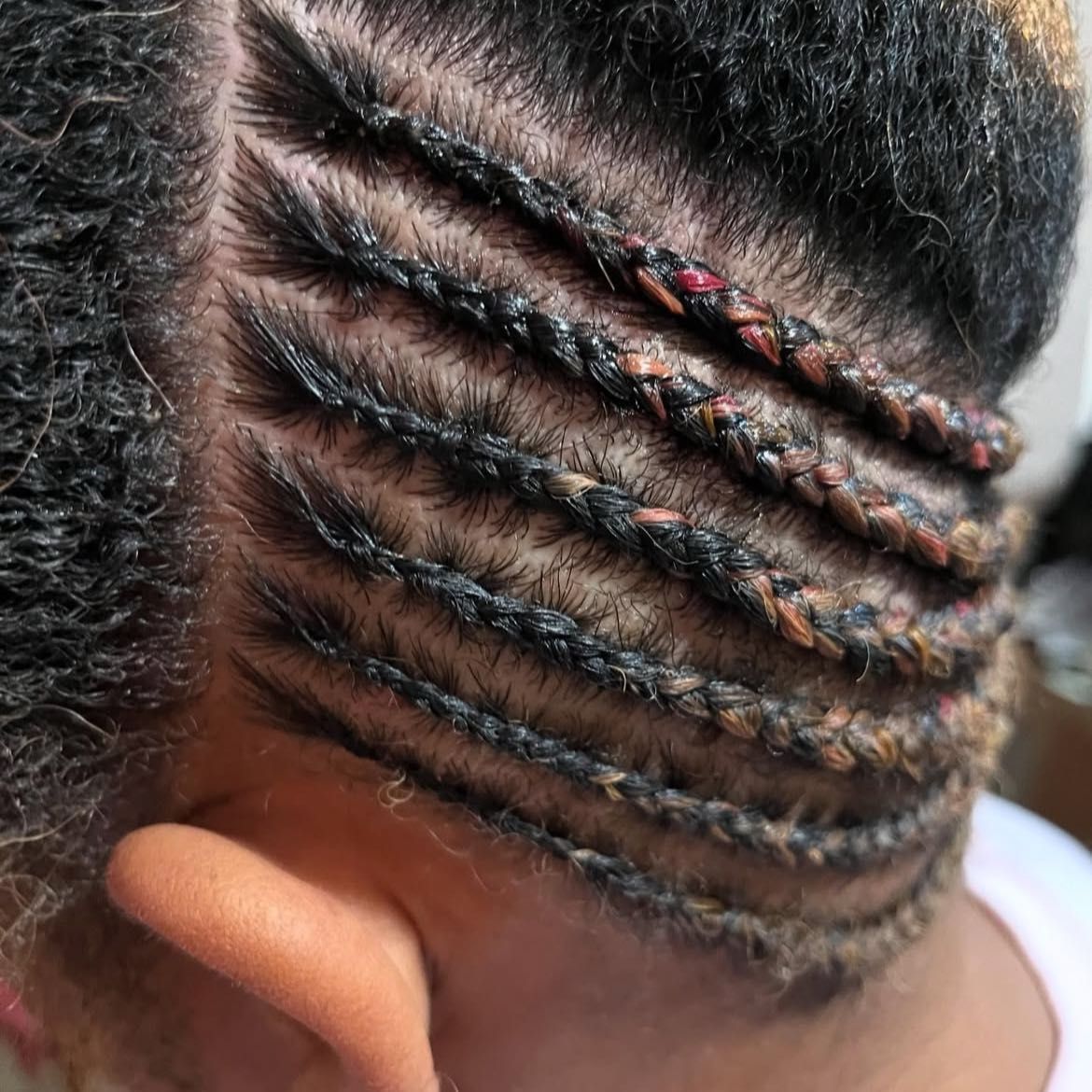 DolledByBanks — sew-in stylist in Stockton, California